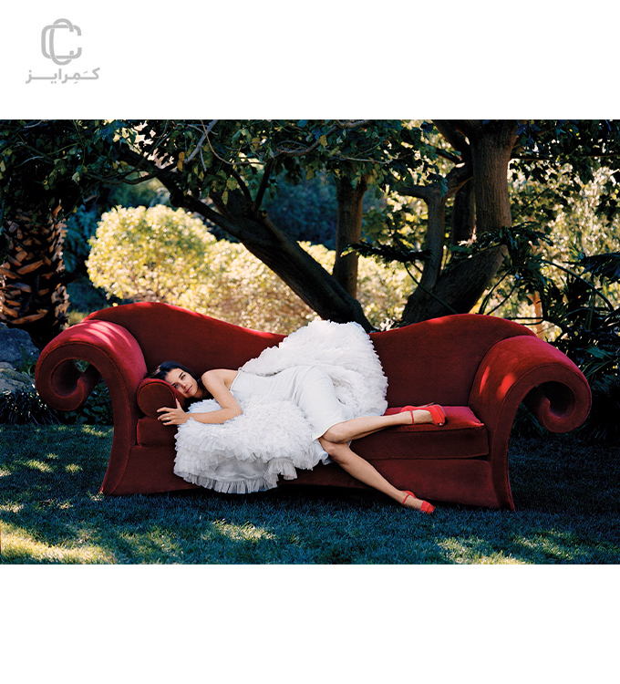 Katie-Holmes-in-the-March-2007-issue-of-Harper's-BAZAAR